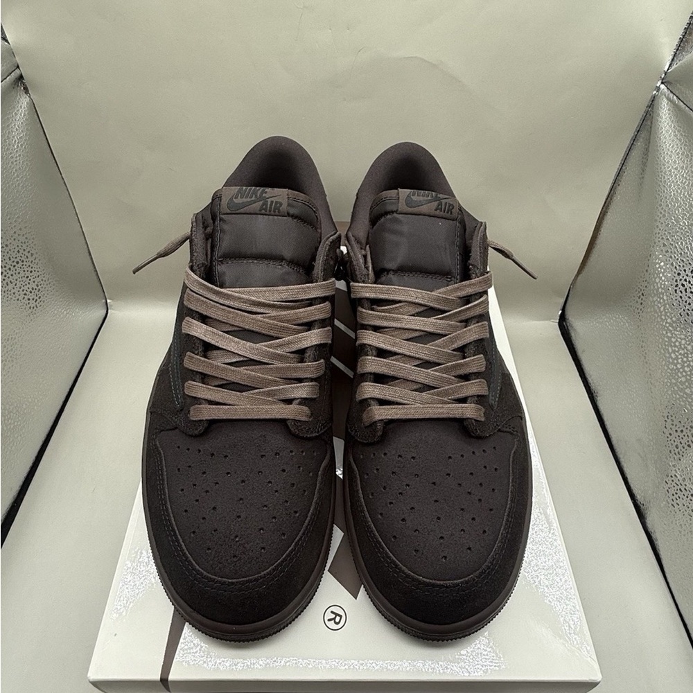 JORDAN 1 LOW TRAVIS SCOTT VELVET BROWN SIZE - Picture 5 of 5